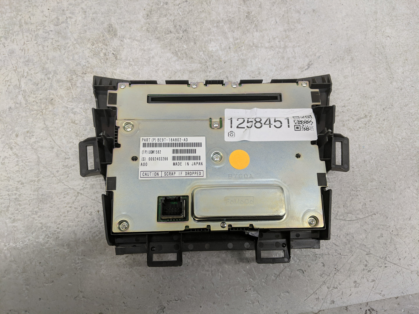 2011-2012 Lincoln Mkt Radio AM FM Cd Player Receiver Replacement P/N:BE9T-18A802-AD Fits Fits 2011 2012 OEM Used Auto Parts 