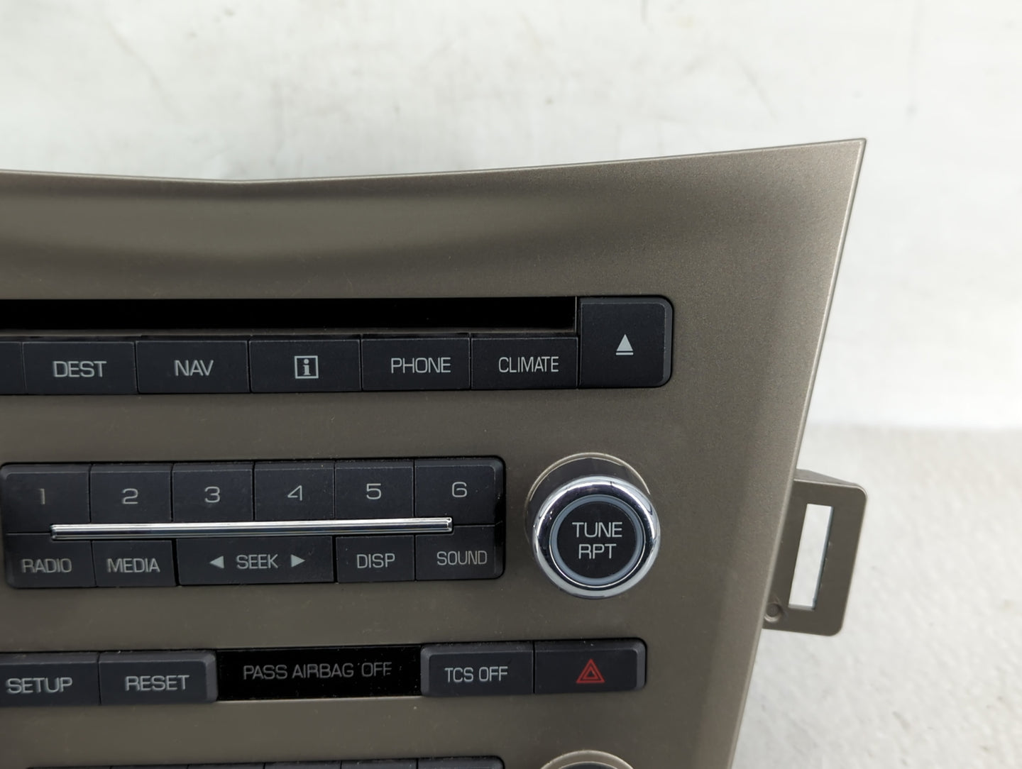 2011-2012 Lincoln Mkt Radio AM FM Cd Player Receiver Replacement P/N:BE9T 19C156 BB Fits Fits 2011 2012 OEM Used Auto Parts 
