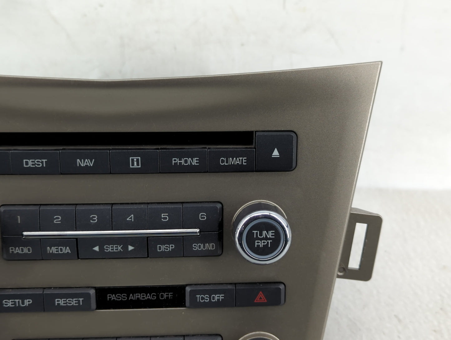 2011-2012 Lincoln Mkt Radio AM FM Cd Player Receiver Replacement P/N:BE9T 19C156 BB Fits Fits 2011 2012 OEM Used Auto Parts 