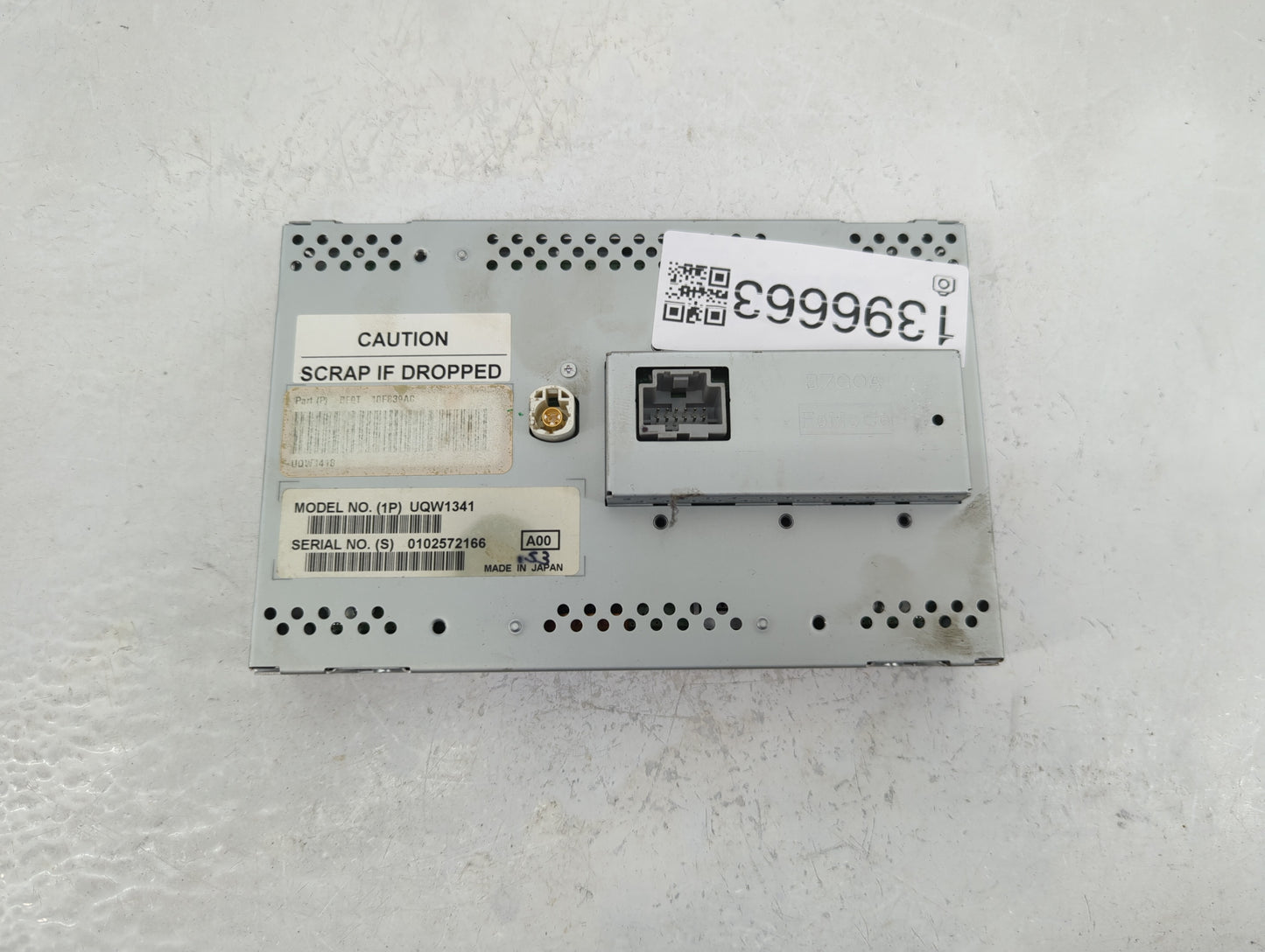 2011 Lincoln Mkt Radio AM FM Cd Player Receiver Replacement P/N:UQW1341 Fits OEM Used Auto Parts - Oemusedautoparts1.com