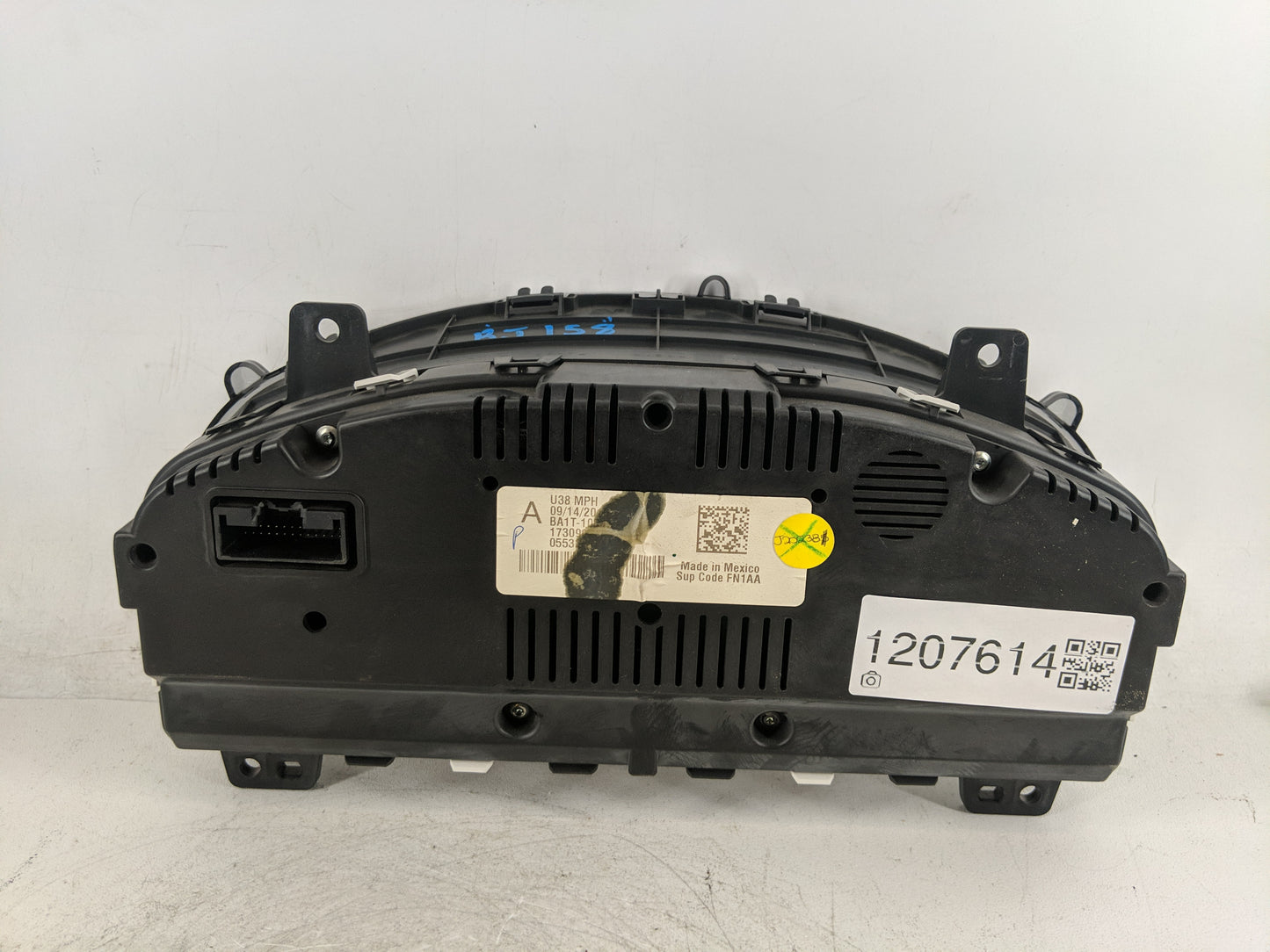 2011 Lincoln Mkx Instrument Cluster Speedometer Gauges Fits OEM Used Auto Parts - Oemusedautoparts1.com