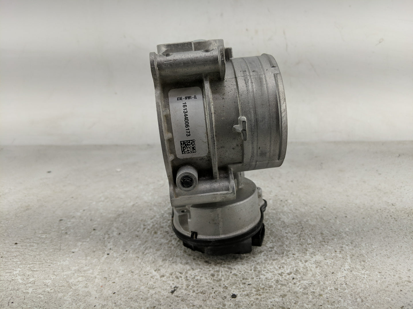 2011-2018 Lincoln Mkx Throttle Body P/N:AT4E-9F991-EL Fits Fits 2011 2012 2013 2014 2015 2016 2017 2018 2019 OEM Used Auto P