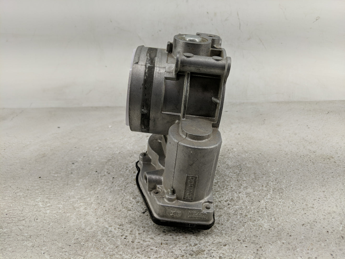 2011-2018 Lincoln Mkx Throttle Body P/N:AT4E-9F991-EH Fits Fits 2011 2012 2013 2014 2015 2016 2017 2018 2019 OEM Used Auto P
