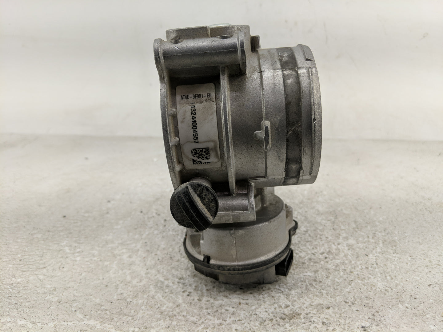 2011-2018 Lincoln Mkx Throttle Body P/N:AT4E-9F991-EH Fits Fits 2011 2012 2013 2014 2015 2016 2017 2018 2019 OEM Used Auto P