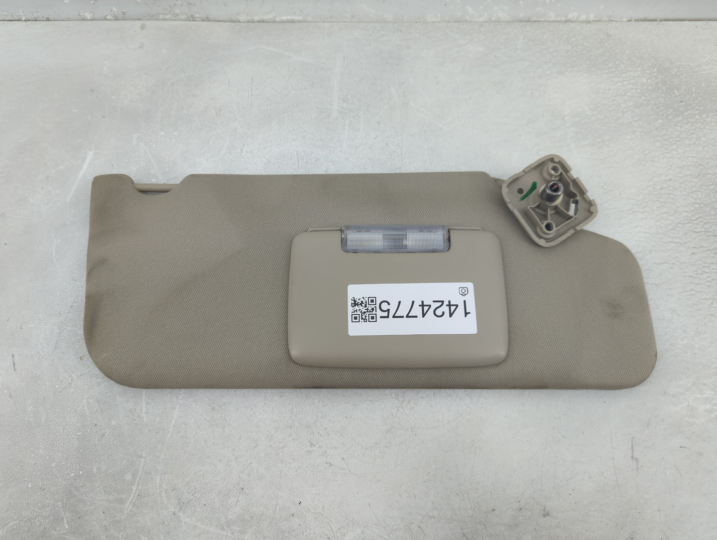 2011-2015 Lincoln Mkx Sun Visor Shade Replacement Driver Left Mirror Fits Fits 2011 2012 2013 2014 2015 OEM Used Auto Parts 