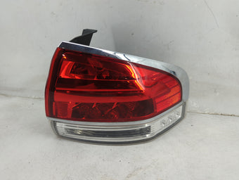 compare product 2011-2015 Lincoln Mkx Tail Light Assembly Passenger Right OEM P/N:F00HTF403001 BA1313B504AH Fits Fits 2011 2012 2013 2014 2015 OEM Used Auto Parts