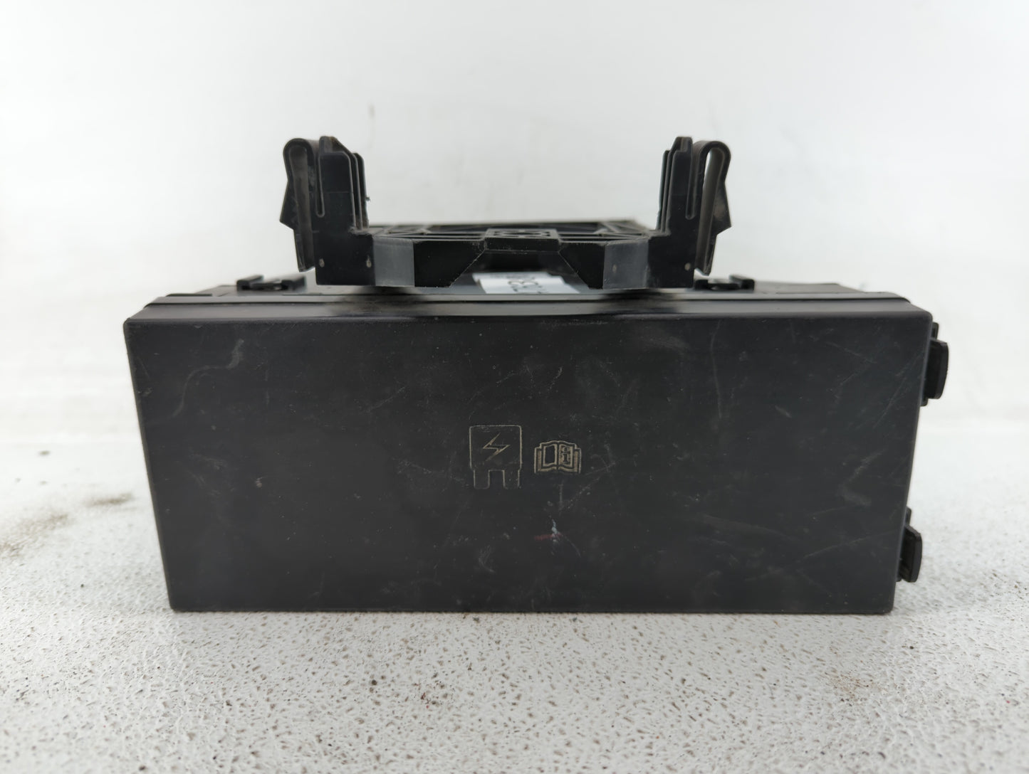 2011 Lincoln Mkx Fusebox Fuse Box Panel Relay Module P/N:3BOAB0100 Fits OEM Used Auto Parts - Oemusedautoparts1.com