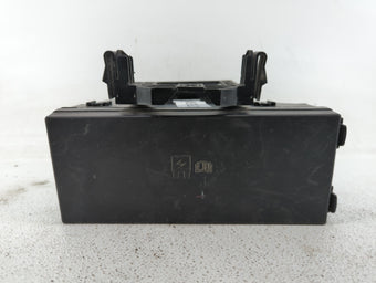 compare product 2011 Lincoln Mkx Fusebox Fuse Box Panel Relay Module P/N:3BOAB0100 Fits OEM Used Auto Parts