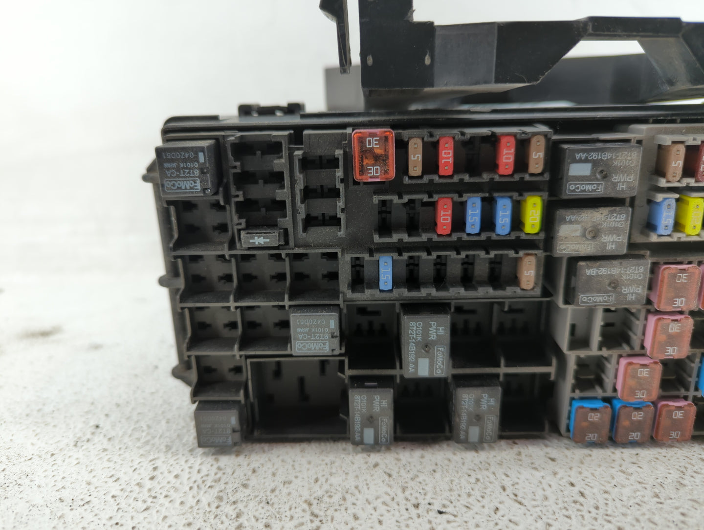 2011 Lincoln Mkx Fusebox Fuse Box Panel Relay Module P/N:3BOAB0100 Fits OEM Used Auto Parts - Oemusedautoparts1.com