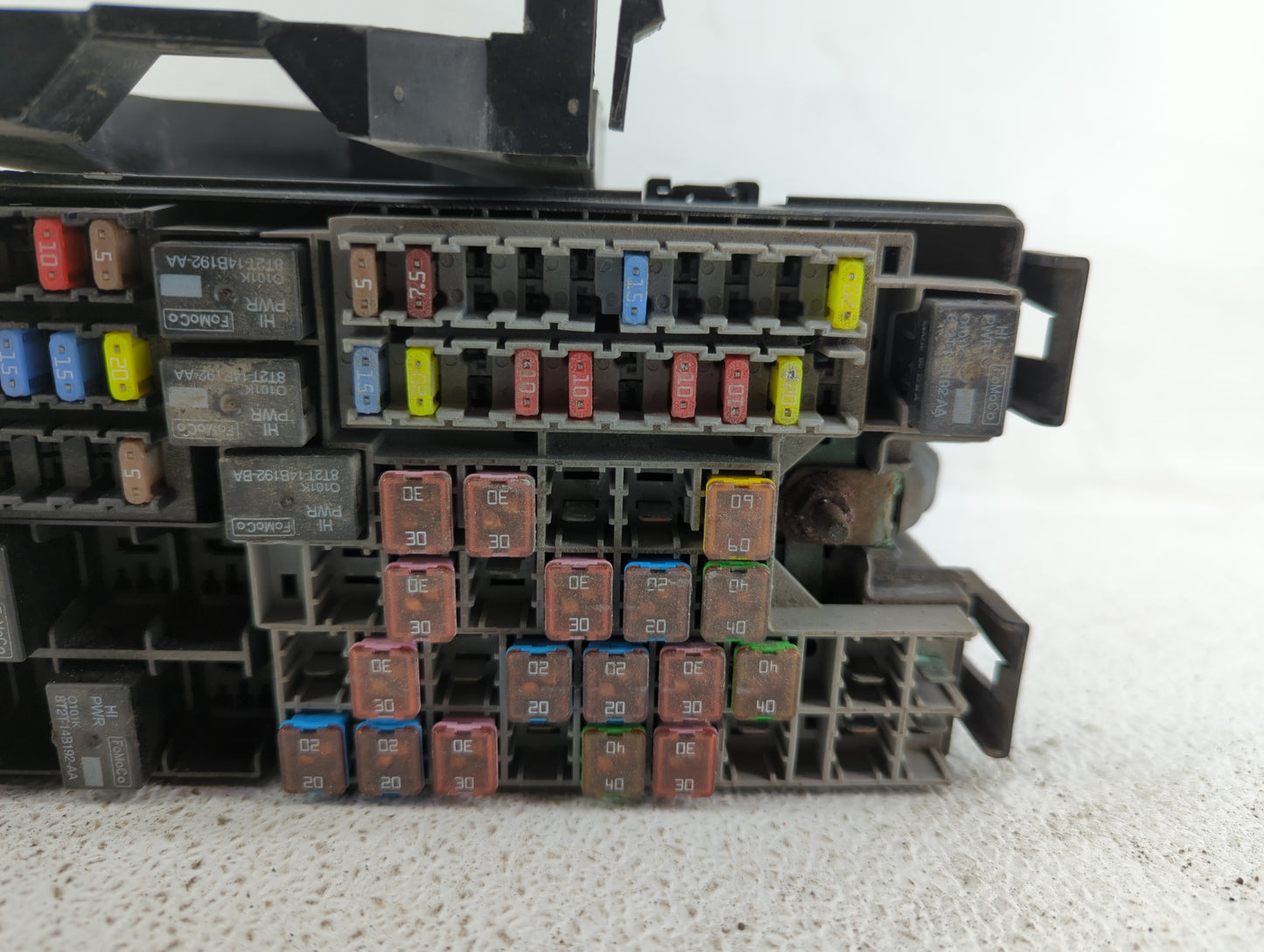 2011 Lincoln Mkx Fusebox Fuse Box Panel Relay Module P/N:3BOAB0100 Fits OEM Used Auto Parts - Oemusedautoparts1.com