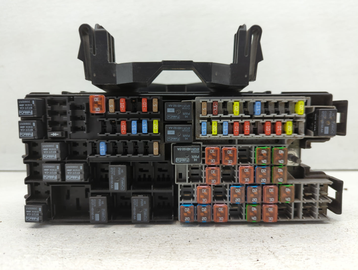 2011 Lincoln Mkx Fusebox Fuse Box Panel Relay Module Fits OEM Used Auto Parts - Oemusedautoparts1.com