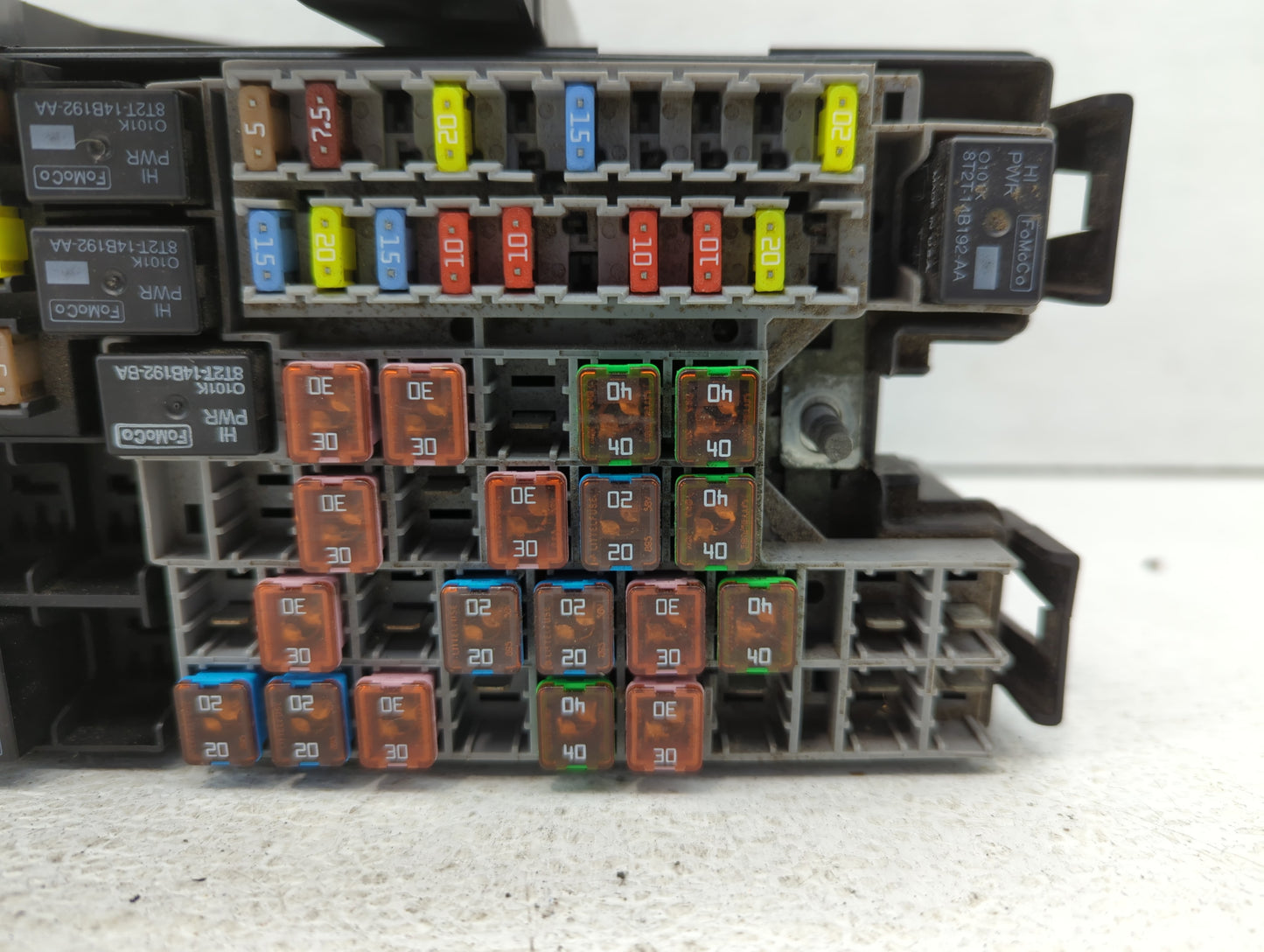 2011 Lincoln Mkx Fusebox Fuse Box Panel Relay Module Fits OEM Used Auto Parts - Oemusedautoparts1.com