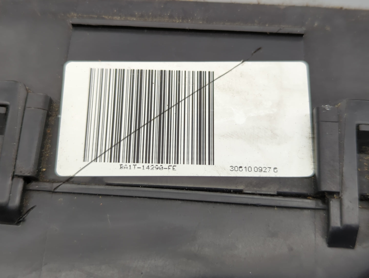 2011 Lincoln Mkx Fusebox Fuse Box Panel Relay Module Fits OEM Used Auto Parts - Oemusedautoparts1.com