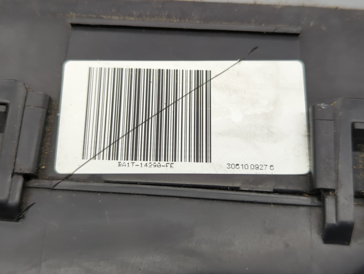 2011 Lincoln Mkx Fusebox Fuse Box Panel Relay Module Fits OEM Used Auto Parts - Oemusedautoparts1.com