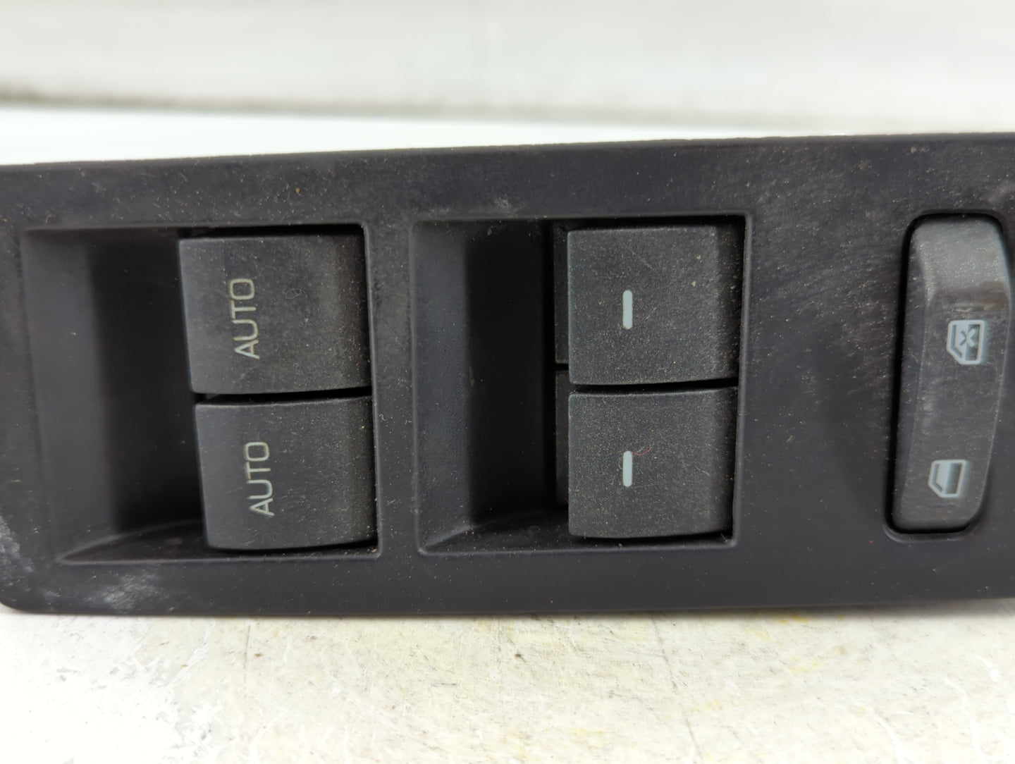 2010-2012 Lincoln Mkz Master Power Window Switch Replacement Driver Side Left P/N:9H6T-14540-AAW Fits OEM Used Auto Parts - 