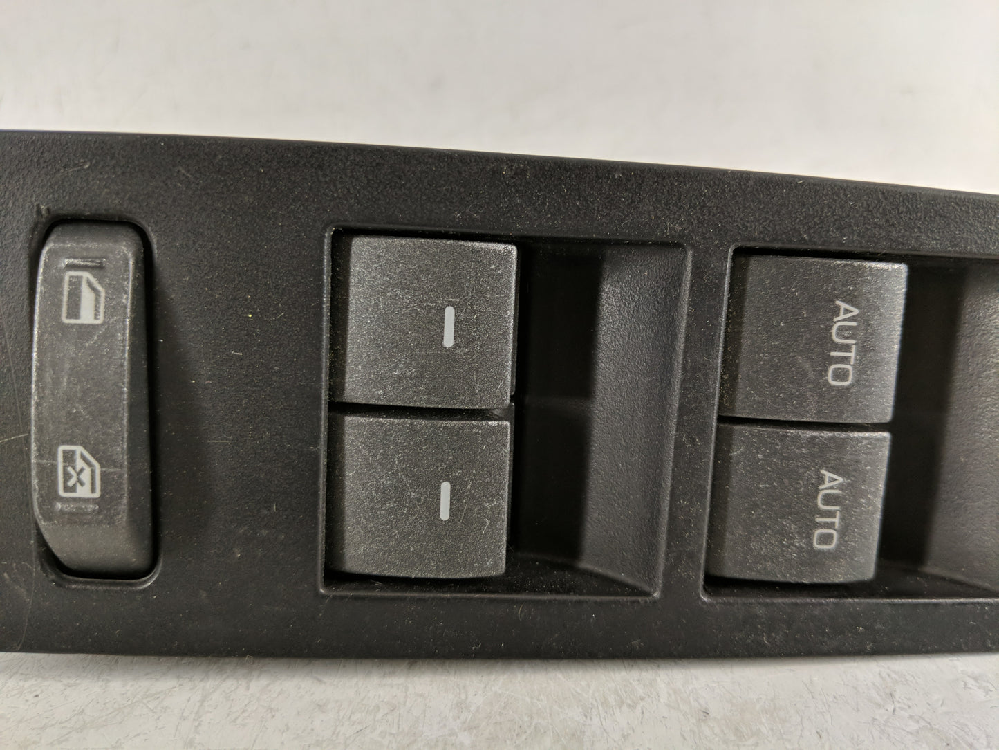 2010-2012 Lincoln Mkz Master Power Window Switch Replacement Driver Side Left P/N:BH6T-14540-AAW Fits Fits 2010 2011 2012 OE