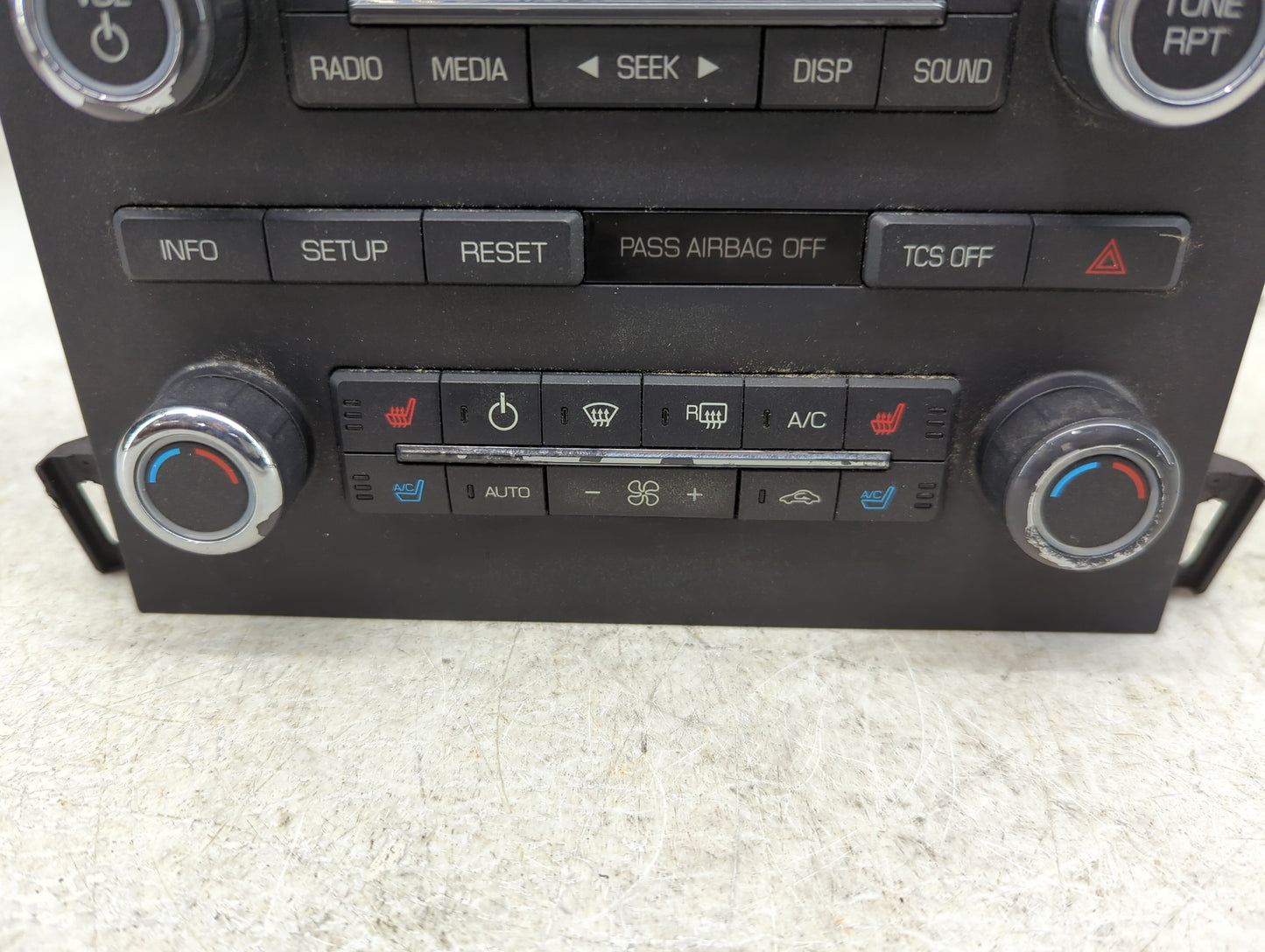 2011-2012 Lincoln Mkz Radio AM FM Cd Player Receiver Replacement P/N:BH6T-18A802-CA Fits Fits 2011 2012 OEM Used Auto Parts 