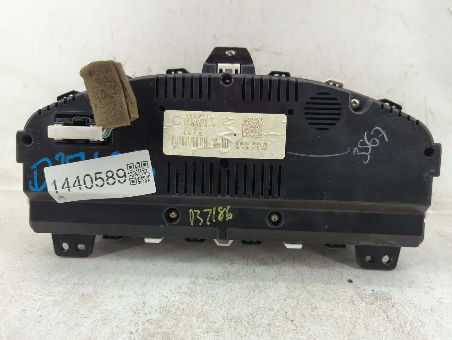 2011 Lincoln Mkz Instrument Cluster Speedometer Gauges P/N:BH6T-10849-CD 05069953 Fits OEM Used Auto Parts - Oemusedautopart