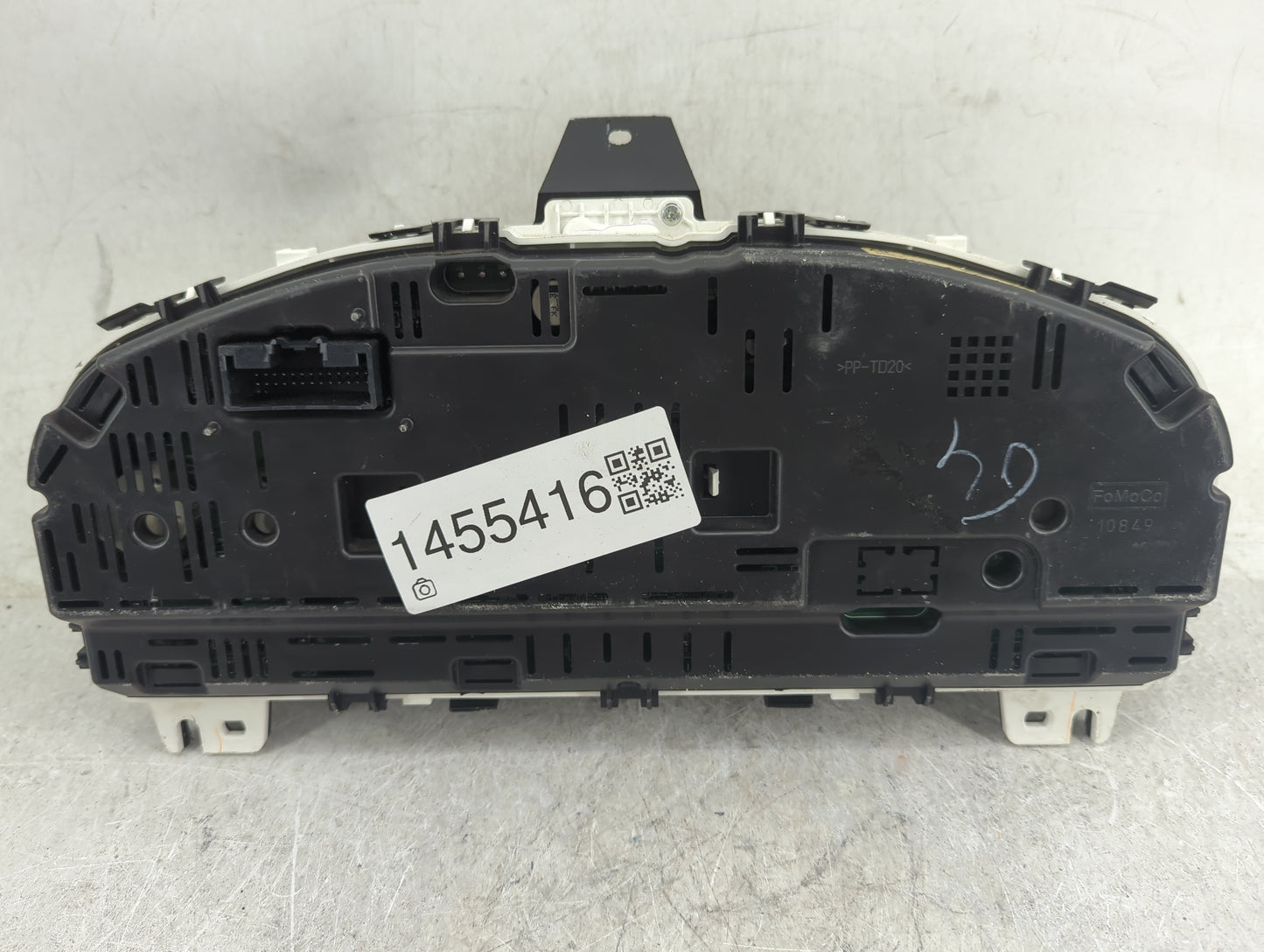2011-2012 Lincoln Mkz Instrument Cluster Speedometer Gauges P/N:BH6T-10849-AD BH6T-10849 Miles: Fits Fits 2011 2012 OEM Used