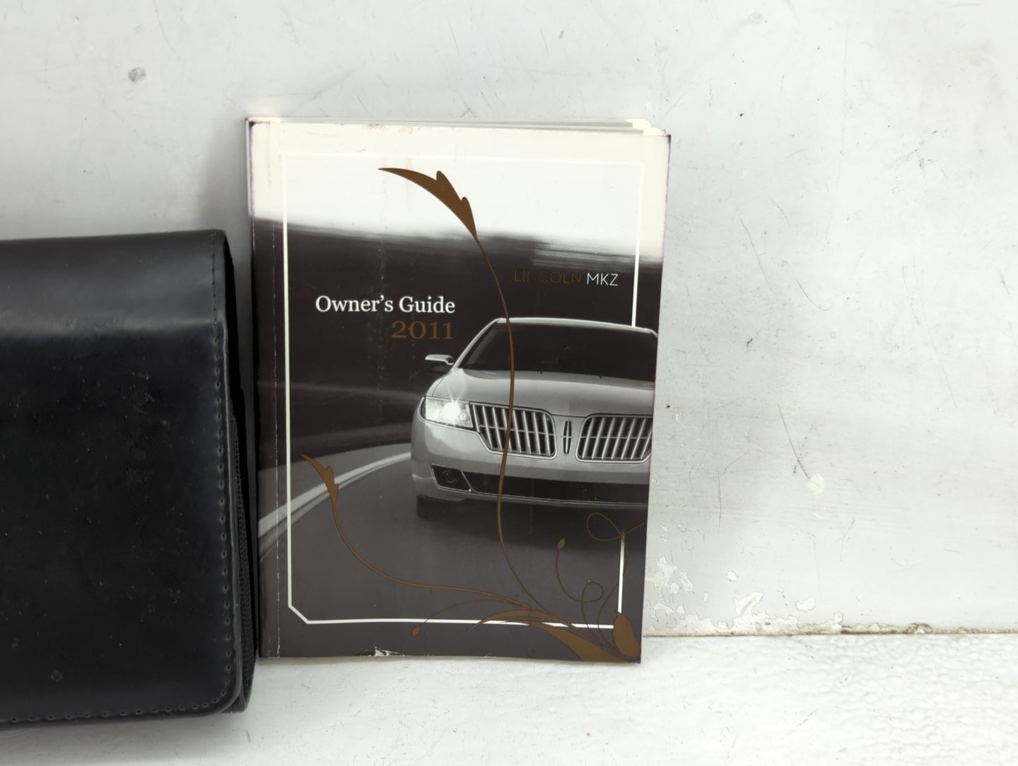2011 Lincoln Mkz Owners Manual Book Guide P/N:BH6J 19A321 AA OEM Used Auto Parts - Oemusedautoparts1.com