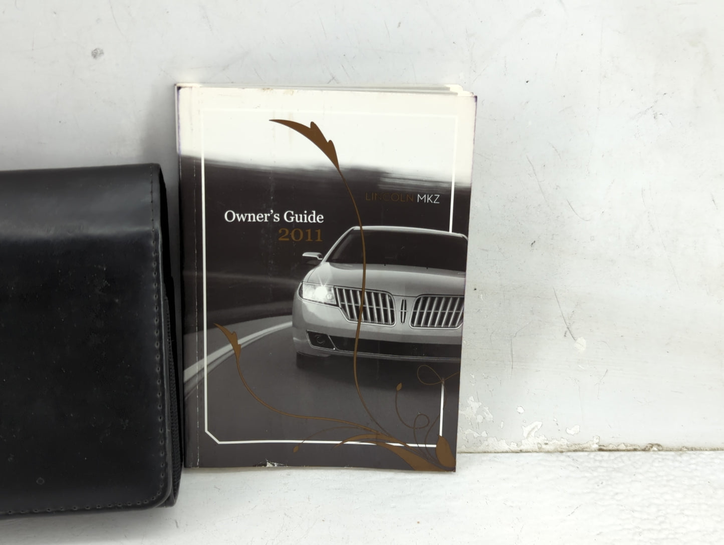 2011 Lincoln Mkz Owners Manual Book Guide P/N:BH6J 19A321 AA OEM Used Auto Parts - Oemusedautoparts1.com