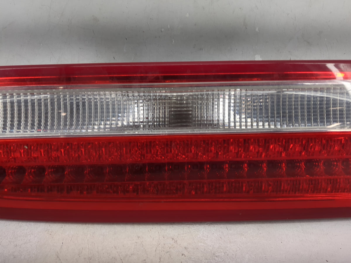 2010-2012 Lincoln Mkz Driver Left Side Deck Lid Mounted Tail Light 1512346 - Oemusedautoparts1.com