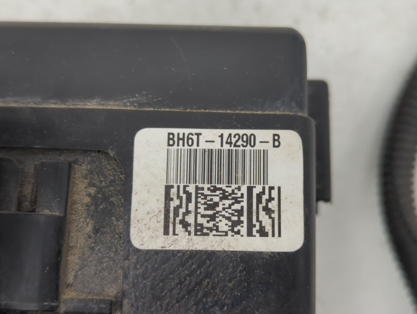 2011-2012 Lincoln Mkz Fusebox Fuse Box Panel Relay Module P/N:BH6T-14290-B Fits Fits 2010 2011 2012 OEM Used Auto Parts - Oe