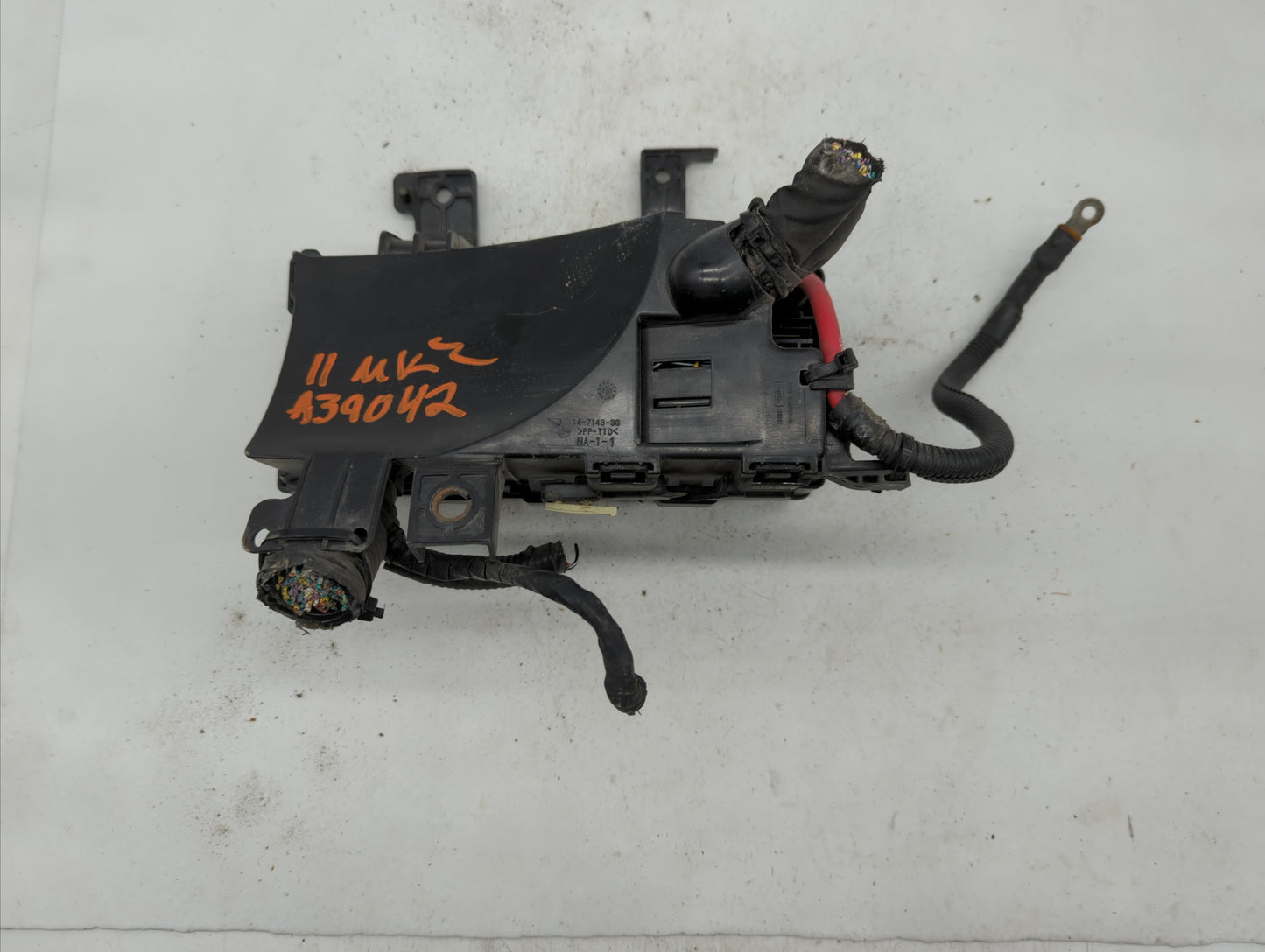 2011-2012 Lincoln Mkz Fusebox Fuse Box Panel Relay Module P/N:BH6T-14290-B Fits Fits 2010 2011 2012 OEM Used Auto Parts - Oe