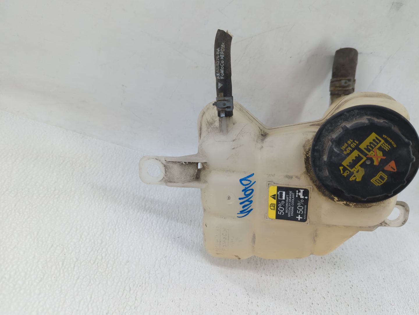 2011-2012 Lincoln Mkz Radiator Coolant Overflow Expansion Tank Bottle - Oemusedautoparts1.com
