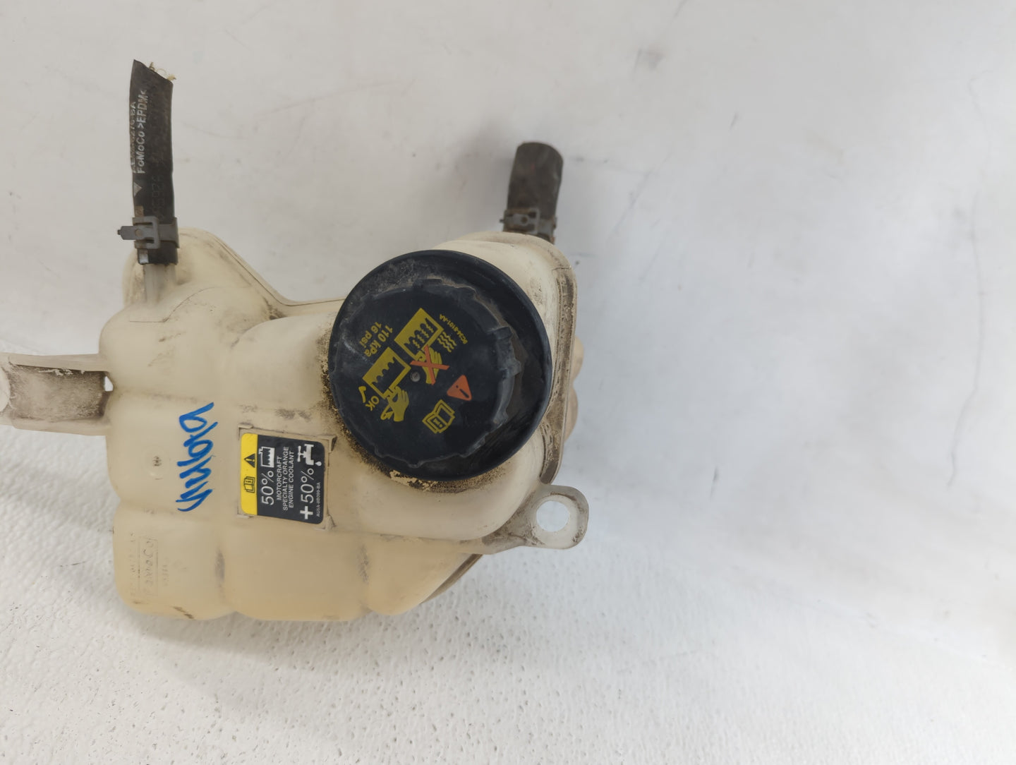 2011-2012 Lincoln Mkz Radiator Coolant Overflow Expansion Tank Bottle - Oemusedautoparts1.com