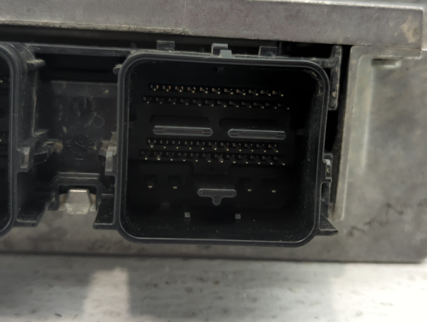2011 Lincoln Mkz PCM Engine Control Computer ECU ECM PCU OEM P/N:AM6A-12B684-DB BE5A-12A650-NA, BE5A-12A650-CF Fits Fits 201