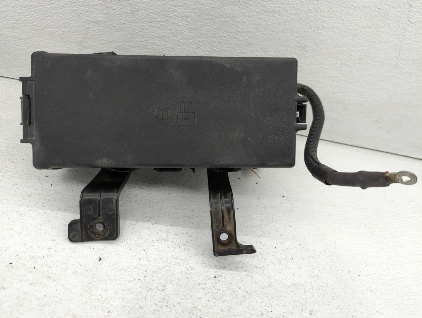 2011-2012 Lincoln Mkz Fusebox Fuse Box Panel Relay Module P/N:BH6T-14290-B Fits Fits 2010 2011 2012 OEM Used Auto Parts - Oe