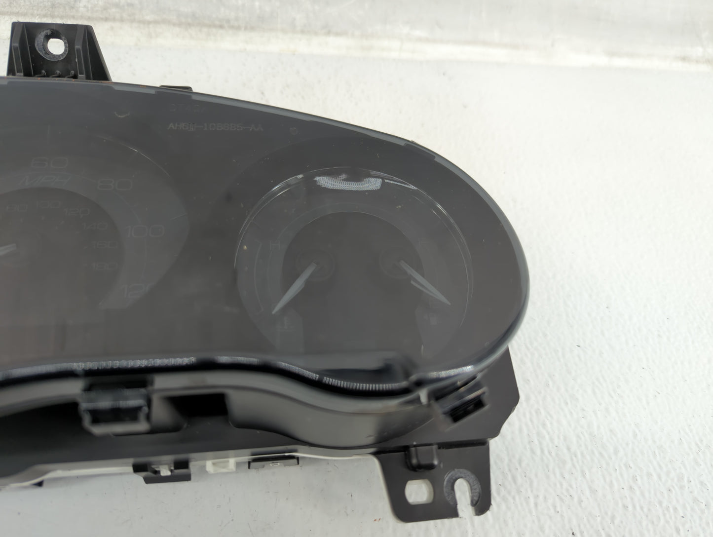 2011-2012 Lincoln Mkz Instrument Cluster Speedometer Gauges P/N:BH6T-10849-AD Fits Fits 2011 2012 OEM Used Auto Parts - Oemu