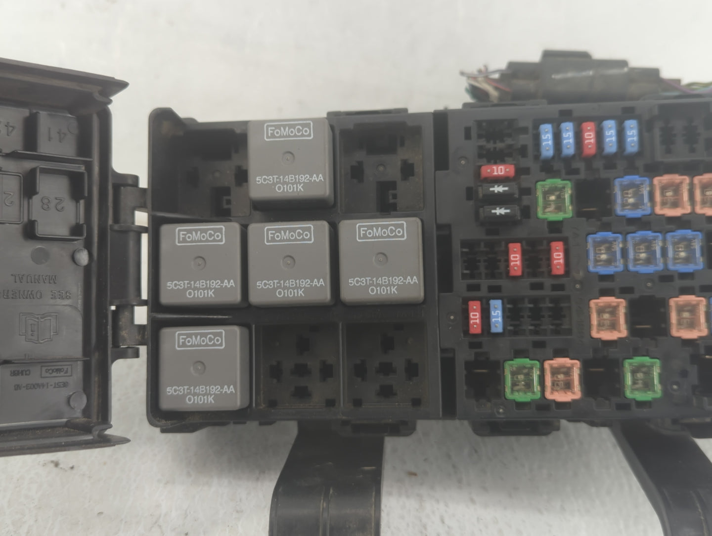 2011-2012 Lincoln Mkz Fusebox Fuse Box Panel Relay Module P/N:BH6T-14290-A Fits Fits 2010 2011 2012 OEM Used Auto Parts - Oe