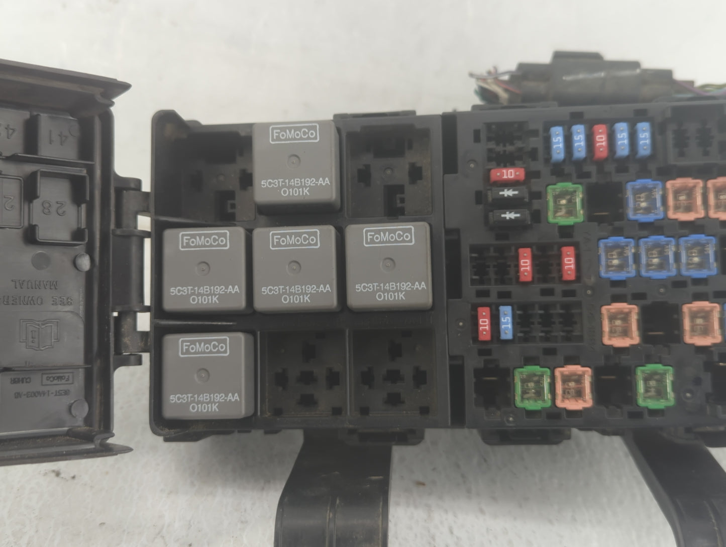2011-2012 Lincoln Mkz Fusebox Fuse Box Panel Relay Module P/N:BH6T-14290-A Fits Fits 2010 2011 2012 OEM Used Auto Parts - Oe