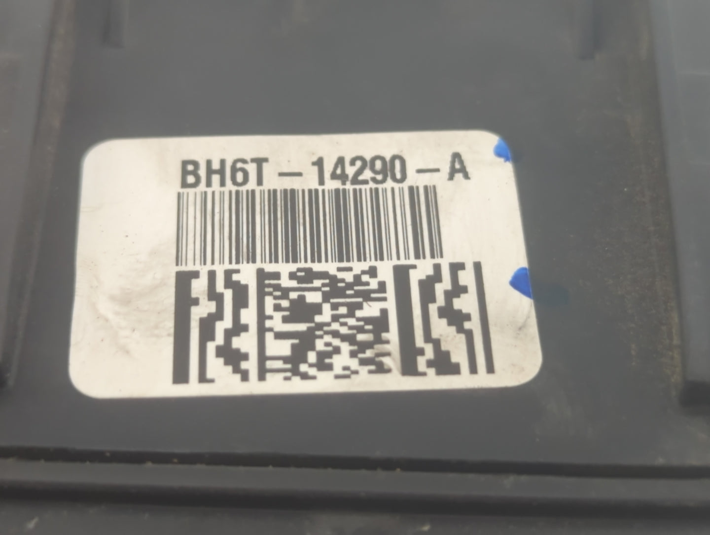 2011-2012 Lincoln Mkz Fusebox Fuse Box Panel Relay Module P/N:BH6T-14290-A Fits Fits 2010 2011 2012 OEM Used Auto Parts - Oe