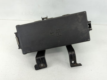 2011-2012 Lincoln Mkz Fusebox Fuse Box Panel Relay Module P/N:BH6T-14290-A Fits Fits 2010 2011 2012 OEM Used Auto Parts - Oe