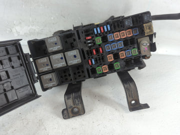 2011-2012 Lincoln Mkz Fusebox Fuse Box Panel Relay Module P/N:6E5T-14A003-AB Fits Fits 2010 2011 2012 OEM Used Auto Parts