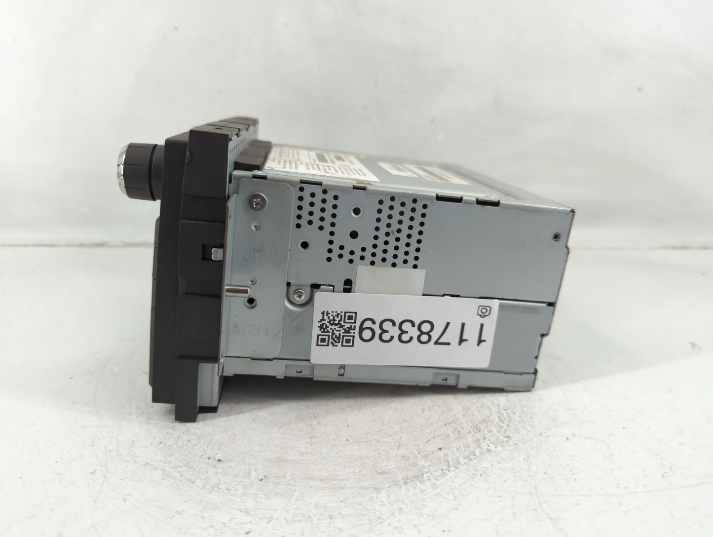 2011 Lincoln Navigator Radio AM FM Cd Player Receiver Replacement P/N:BL7T-18K931-BB Fits OEM Used Auto Parts - Oemusedautop