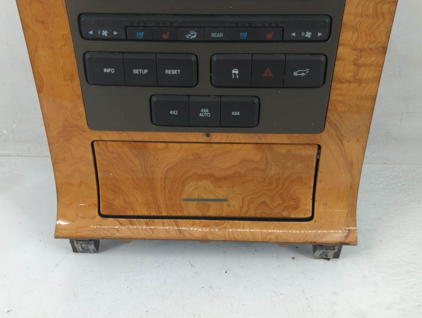 2011 Lincoln Navigator Climate Control Module Temperature AC/Heater Replacement Fits OEM Used Auto Parts - Oemusedautoparts1