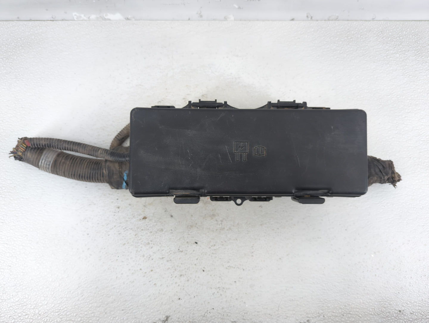 2011 Lincoln Navigator Fusebox Fuse Box Panel Relay Module P/N:9L1T-14A003-BA Fits OEM Used Auto Parts - Oemusedautoparts1.c