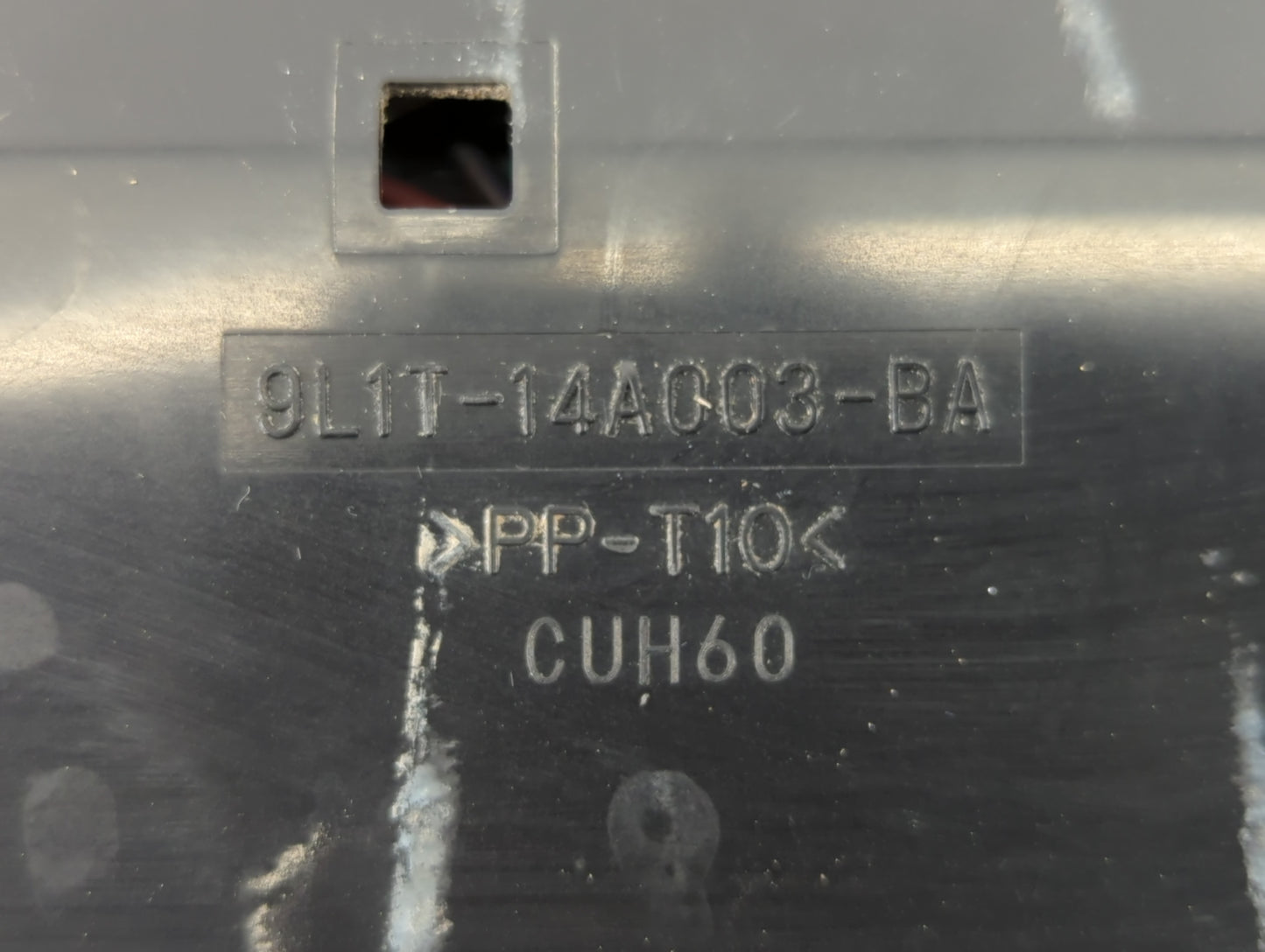 2011 Lincoln Navigator Fusebox Fuse Box Panel Relay Module P/N:9L1T-14A003-BA Fits OEM Used Auto Parts - Oemusedautoparts1.c