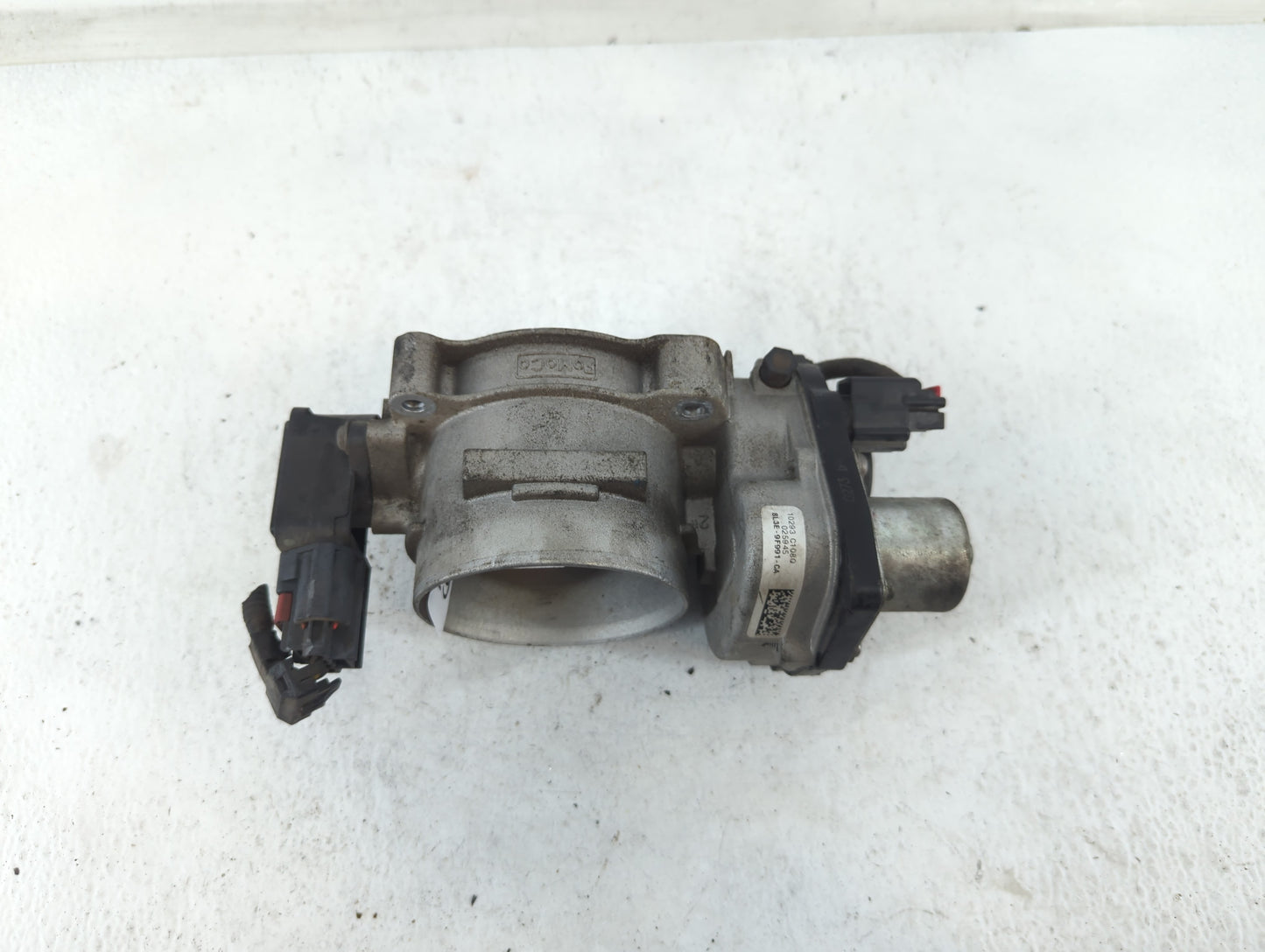 2011-2014 Lincoln Navigator Throttle Body P/N:10293 C108Q 8L3E-9F991-CA Fits Fits 2010 2011 2012 2013 2014 OEM Used Auto Par