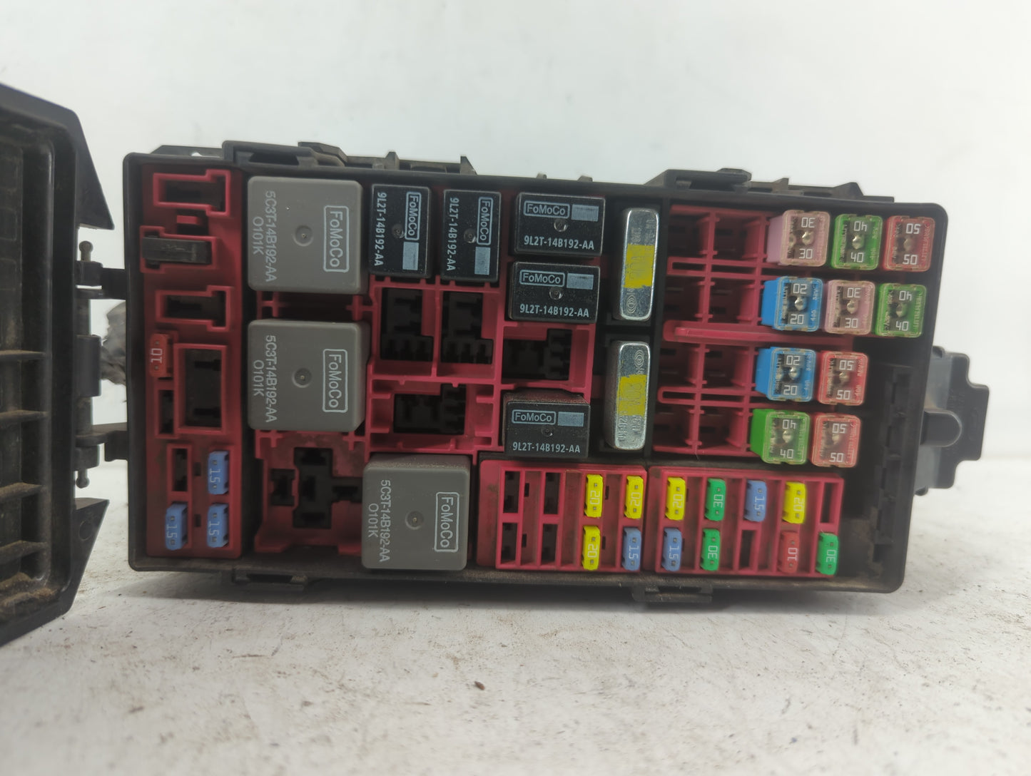 2011 Lincoln Town Car Fusebox Fuse Box Panel Relay Module P/N:4L3T-14A003 Fits OEM Used Auto Parts - Oemusedautoparts1.com