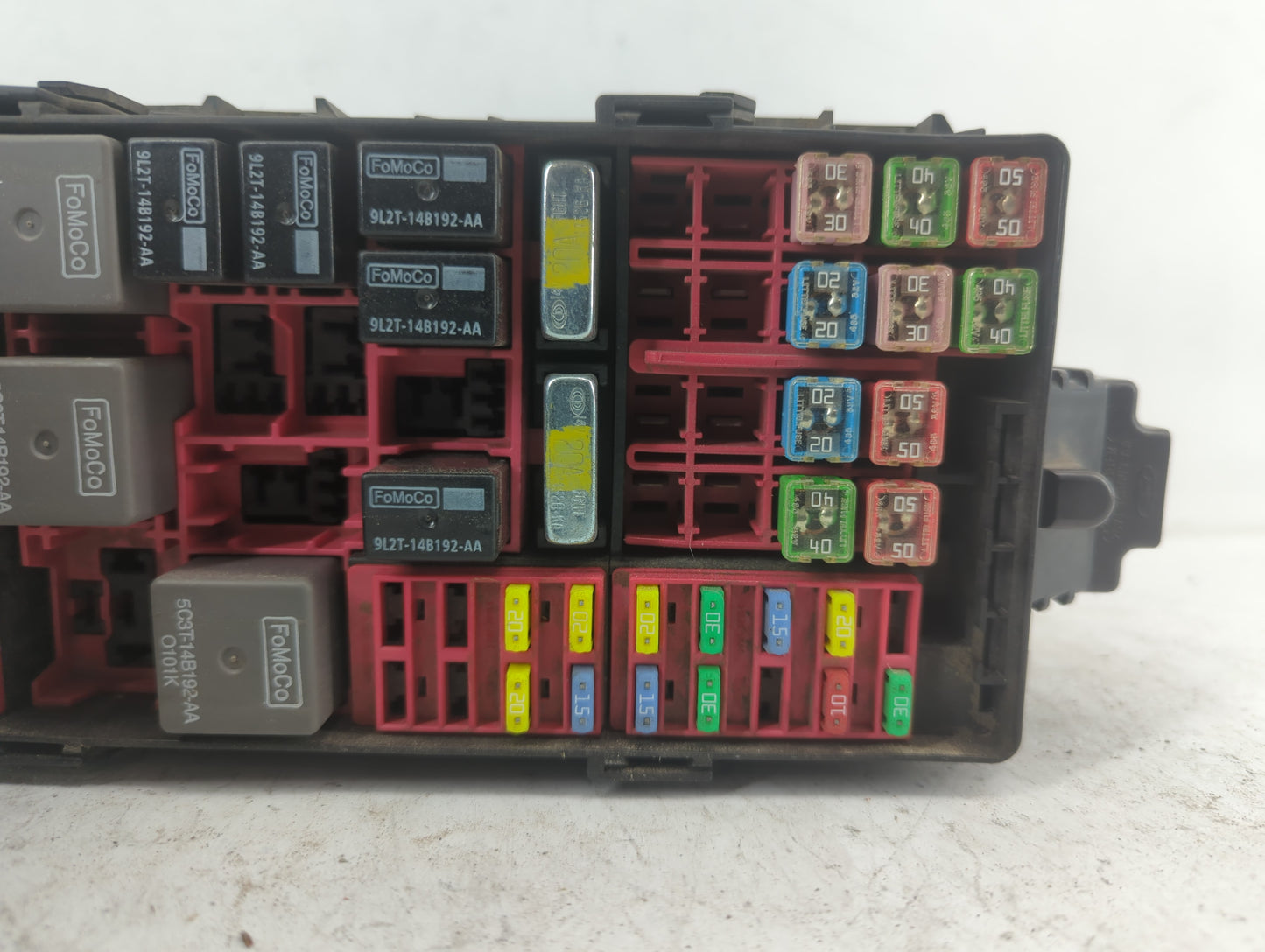 2011 Lincoln Town Car Fusebox Fuse Box Panel Relay Module P/N:4L3T-14A003 Fits OEM Used Auto Parts - Oemusedautoparts1.com