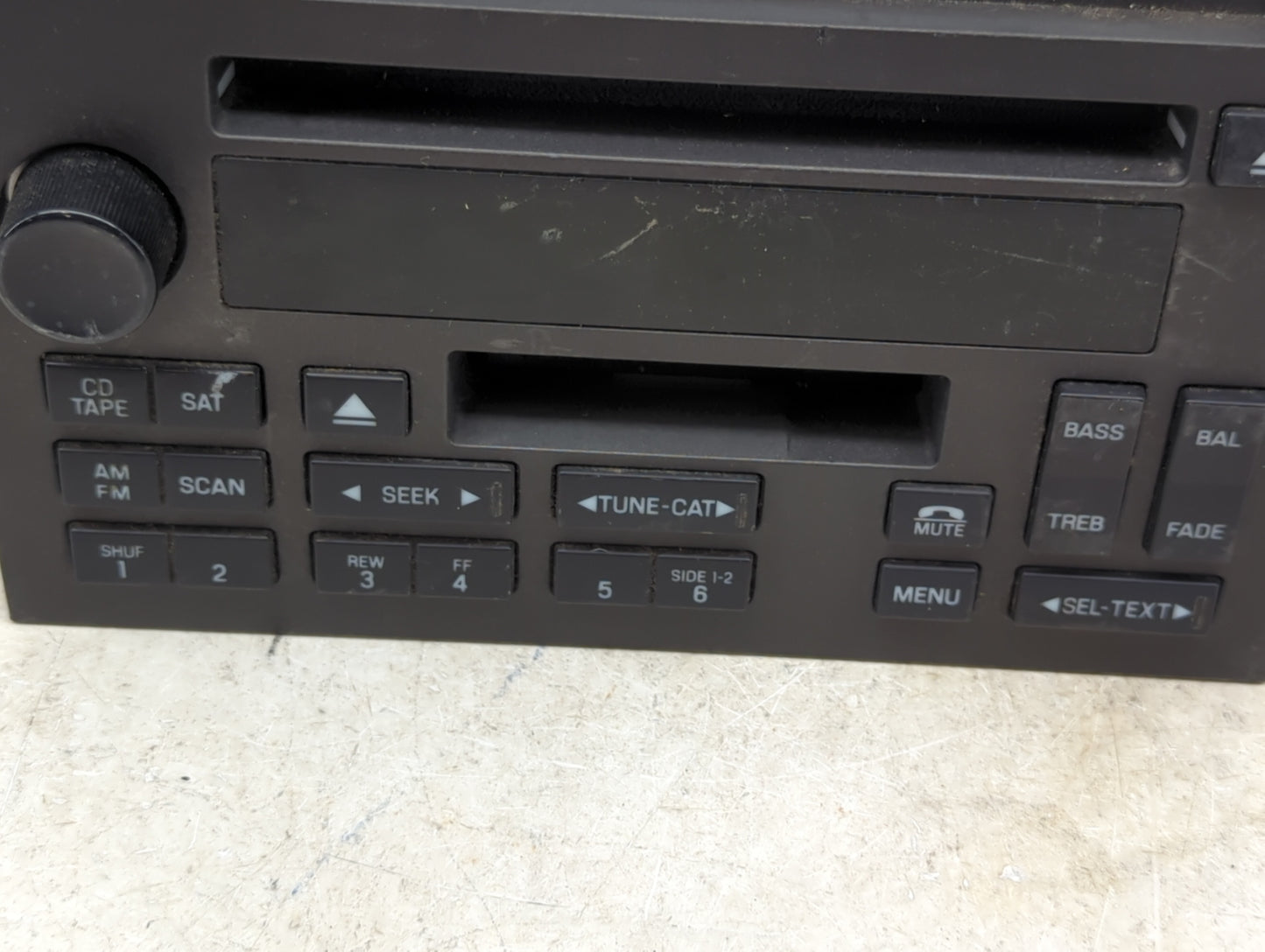 2008-2011 Lincoln Town Car Radio AM FM Cd Player Receiver Replacement P/N:8W1T-18C868-AA Fits Fits 2008 2009 2010 2011 OEM U