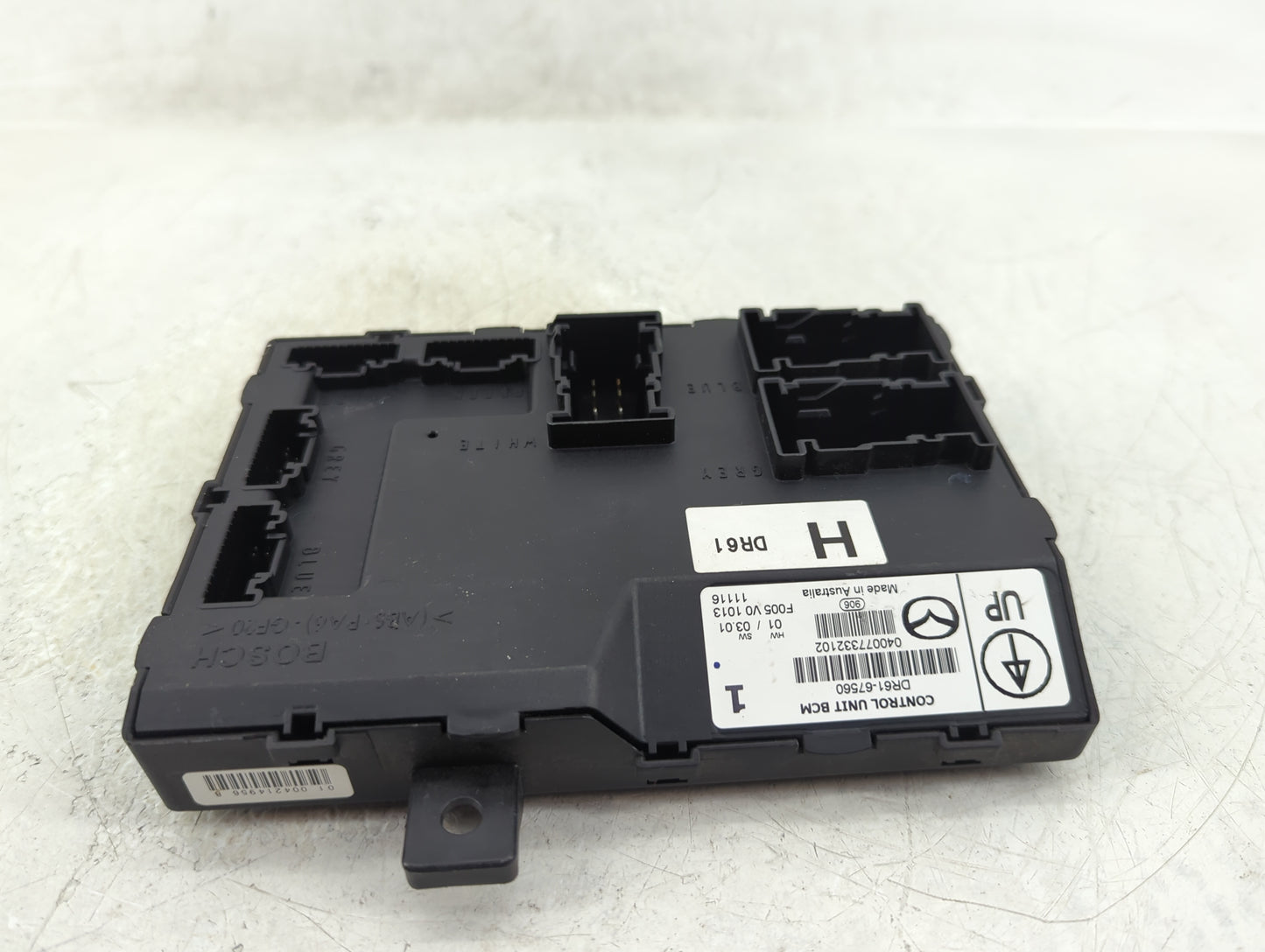 2011-2014 Mazda 2 Body Control Module Bcm Inner Cabin Fuse Box - Oemusedautoparts1.com