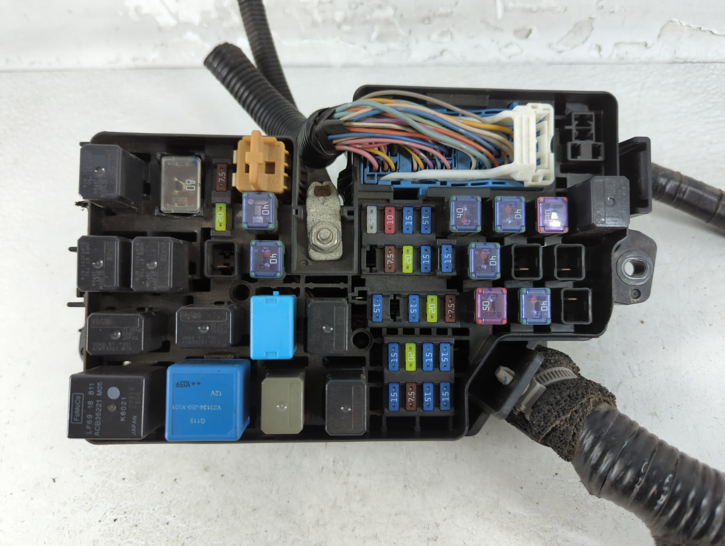 2011 Mazda 3 Fusebox Fuse Box Panel Relay Module P/N:BBM6-66761 Fits OEM Used Auto Parts - Oemusedautoparts1.com