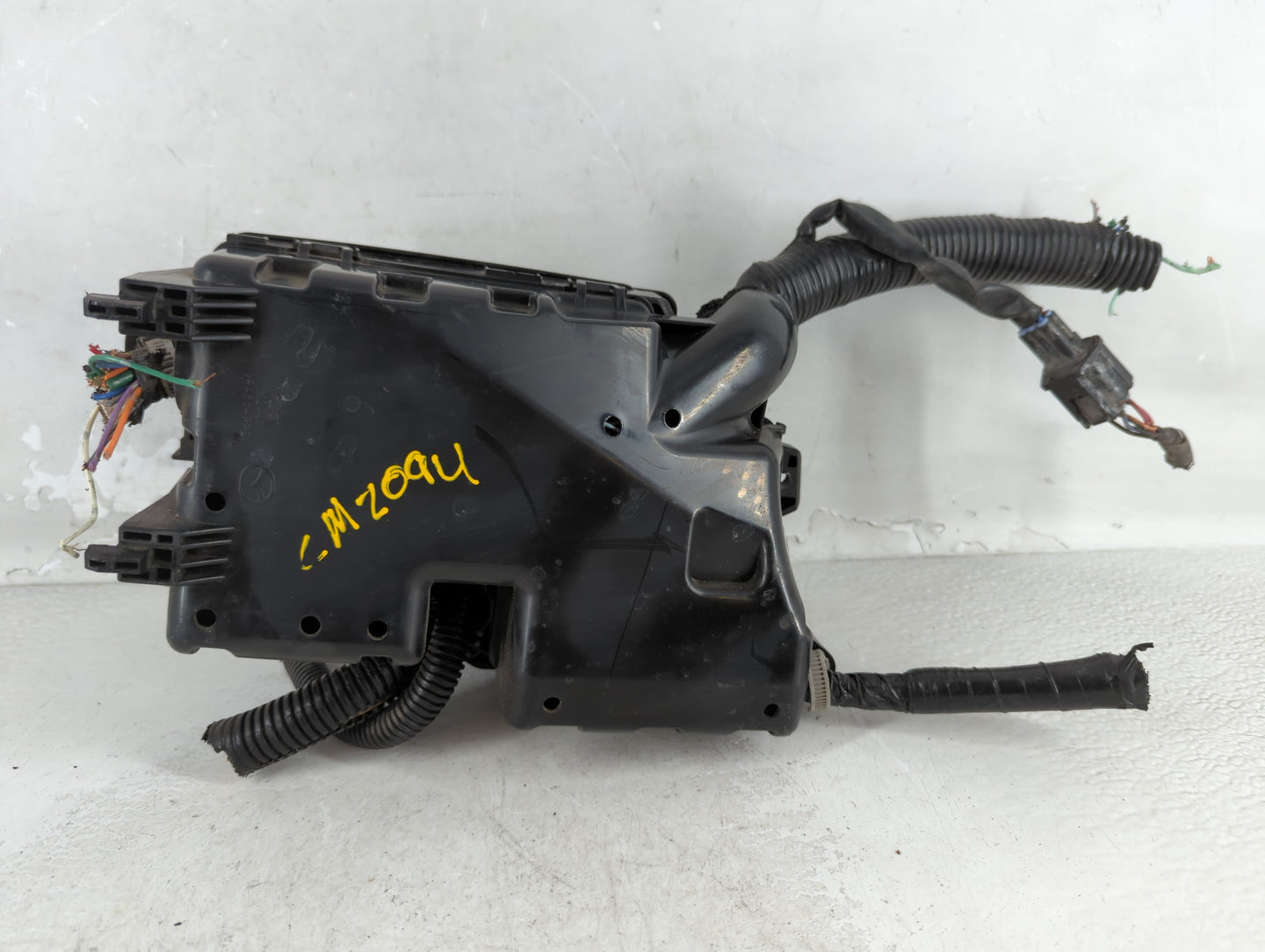 2011 Mazda 3 Fusebox Fuse Box Panel Relay Module P/N:BBM6-66761 Fits OEM Used Auto Parts - Oemusedautoparts1.com