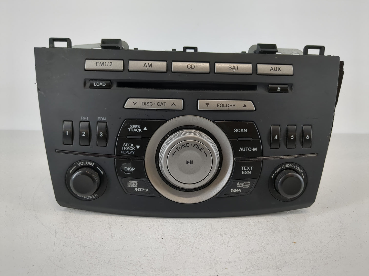 2011 Mazda 3 Radio AM FM Cd Player Receiver Replacement P/N:BBM5 66 AR0 Fits OEM Used Auto Parts - Oemusedautoparts1.com